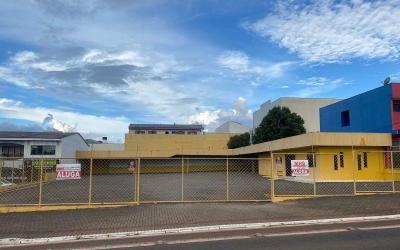 GUARAPUAVA - BARRACÃO NA AVENIDA